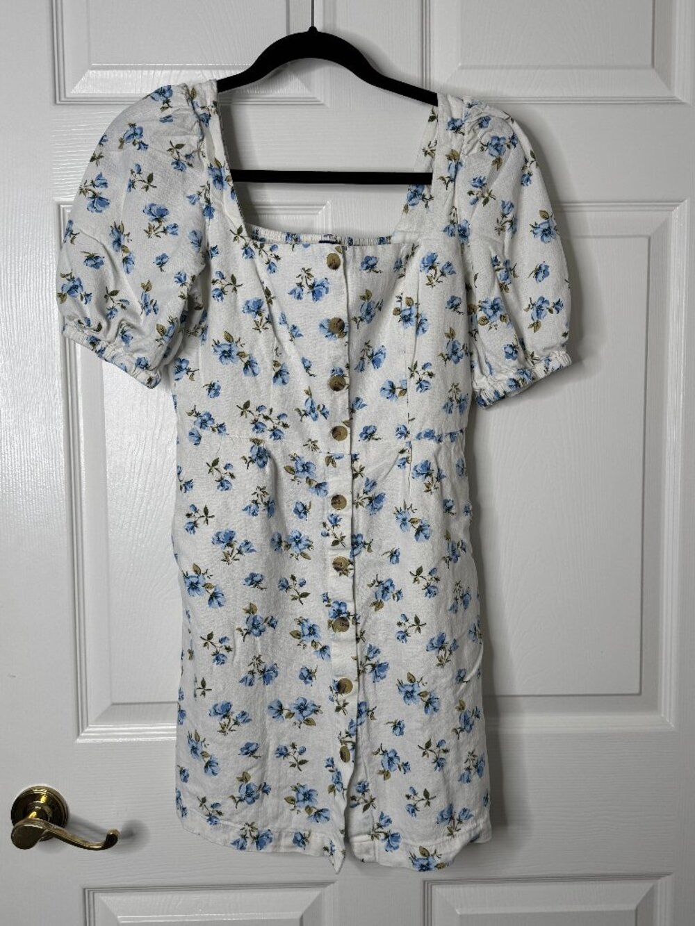 Old Navy White Button-Up Puffed Sleeved Dress